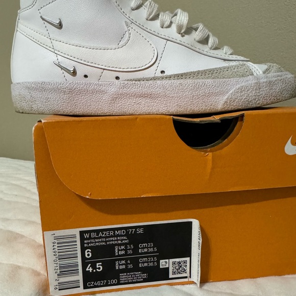 Nike Blazer - Picture 2 of 9